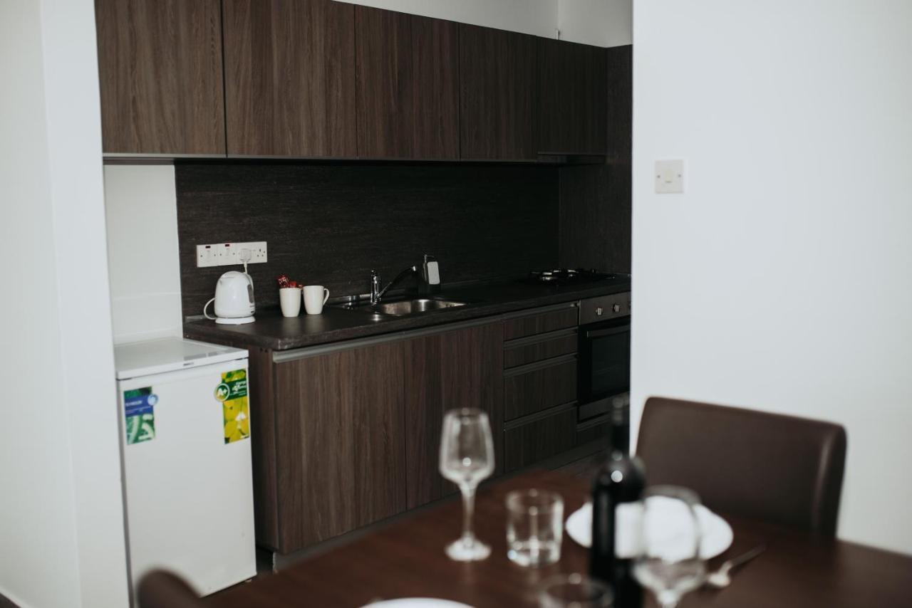 Ovis Hotel Apartments Ayía Nápa Extérieur photo