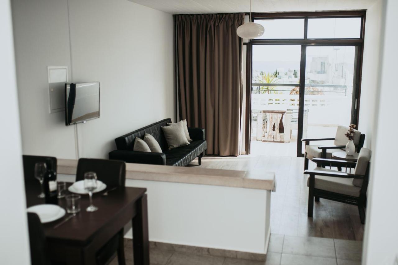 Ovis Hotel Apartments Ayía Nápa Extérieur photo