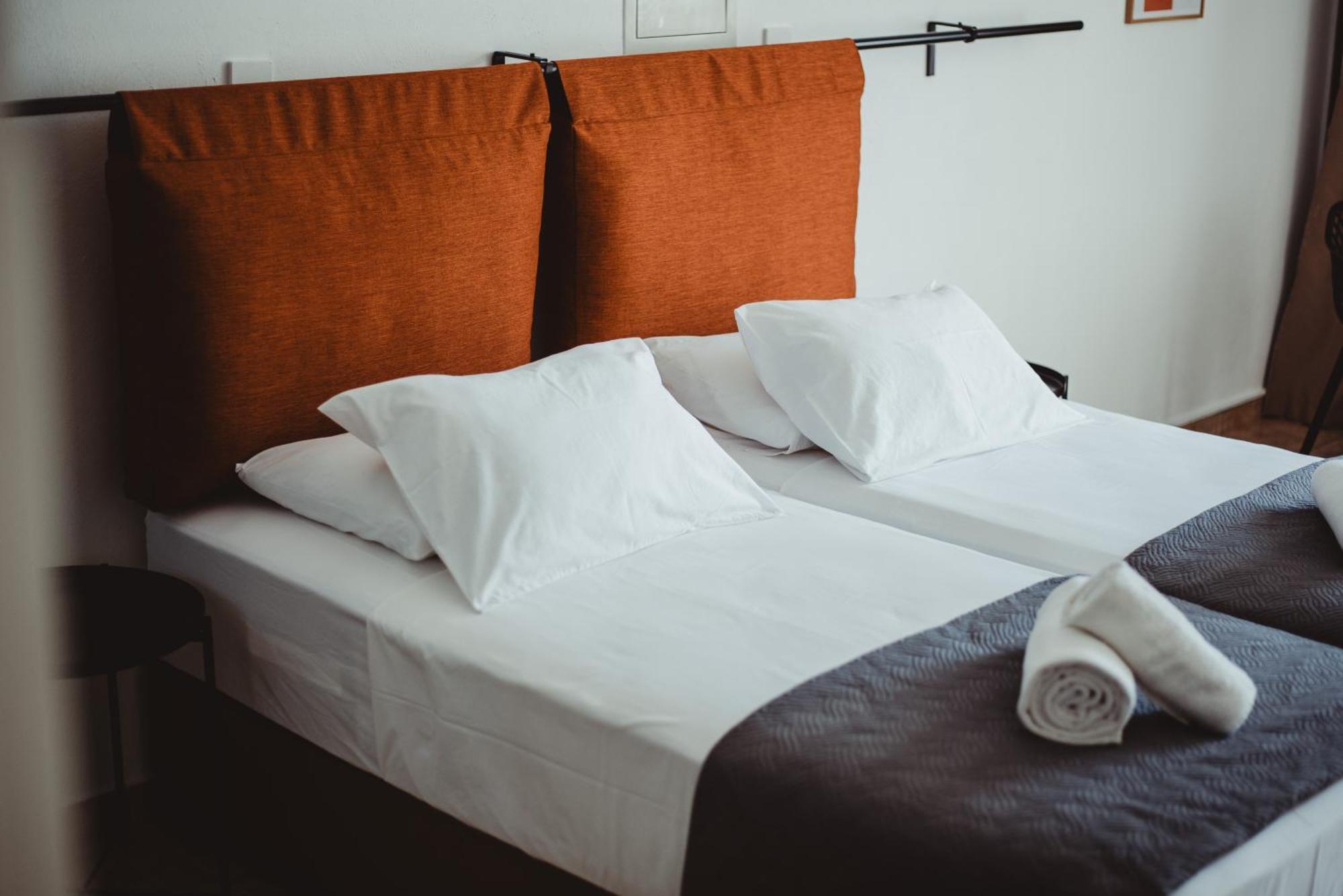 Ovis Hotel Apartments Ayía Nápa Extérieur photo
