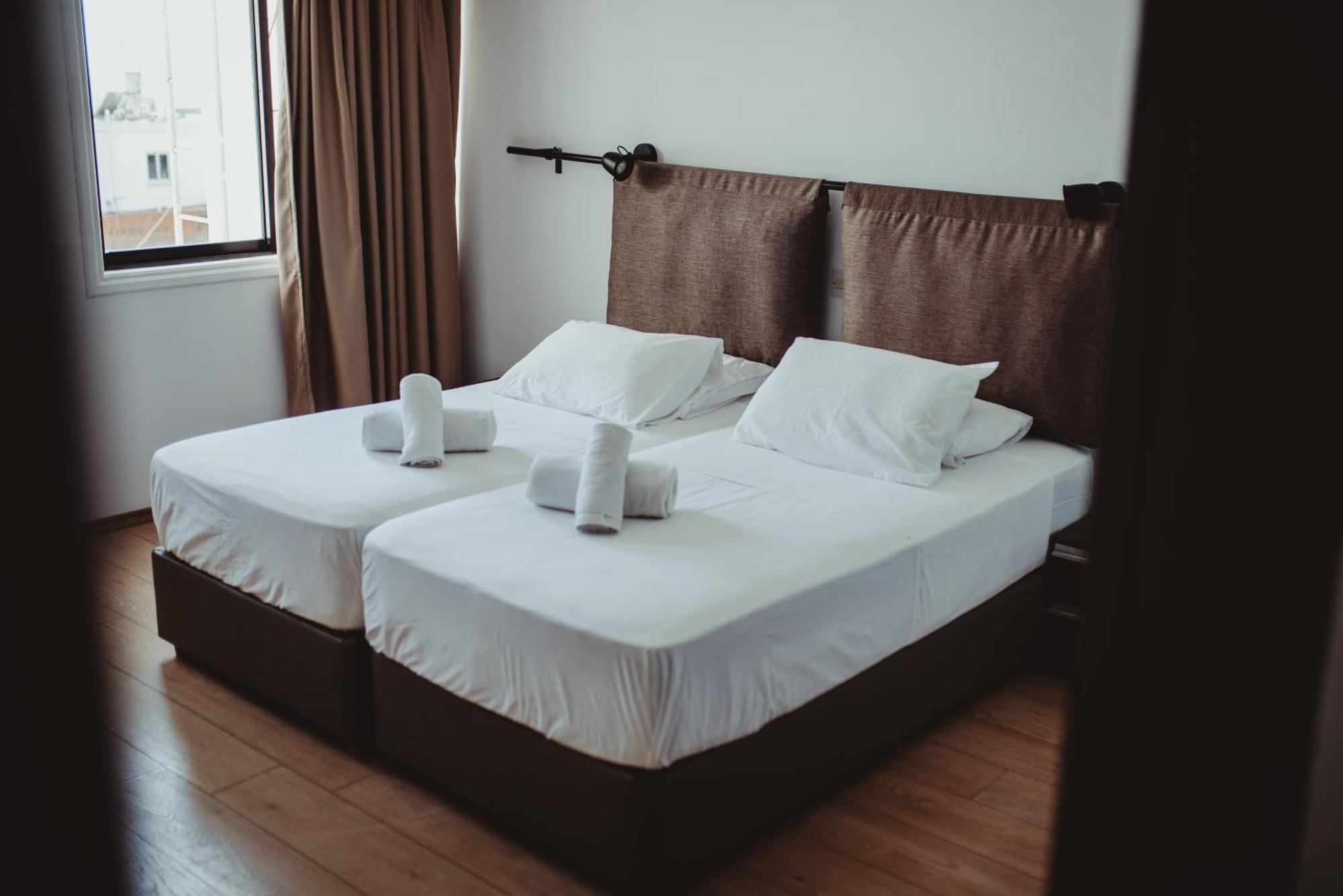 Ovis Hotel Apartments Ayía Nápa Extérieur photo