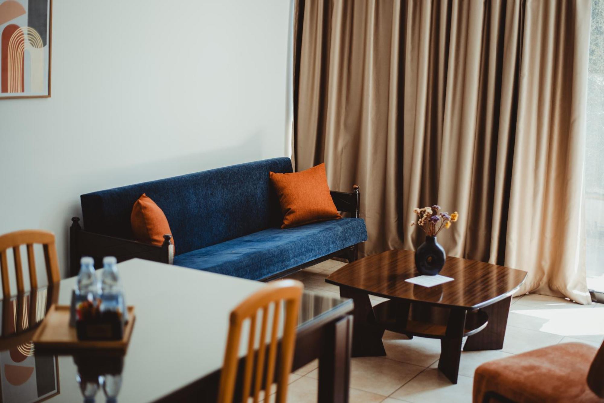 Ovis Hotel Apartments Ayía Nápa Extérieur photo