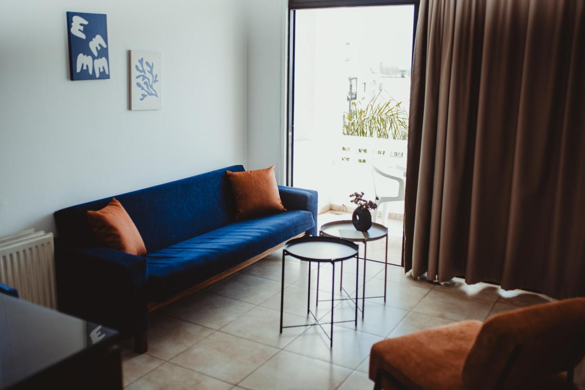 Ovis Hotel Apartments Ayía Nápa Extérieur photo